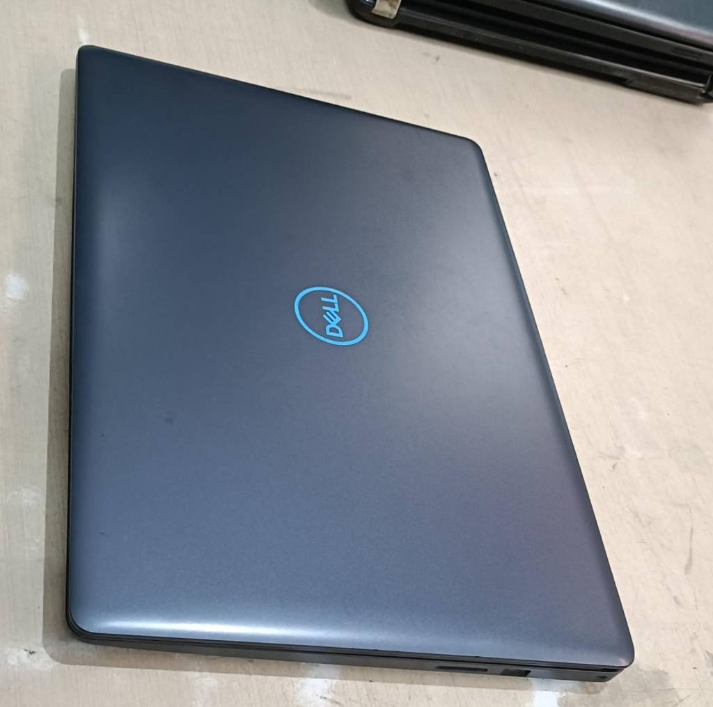 GAMING LAPTOPS